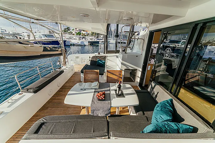 Lagoon 42 - 