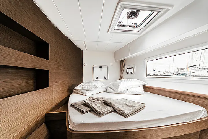 Lagoon 42 - 