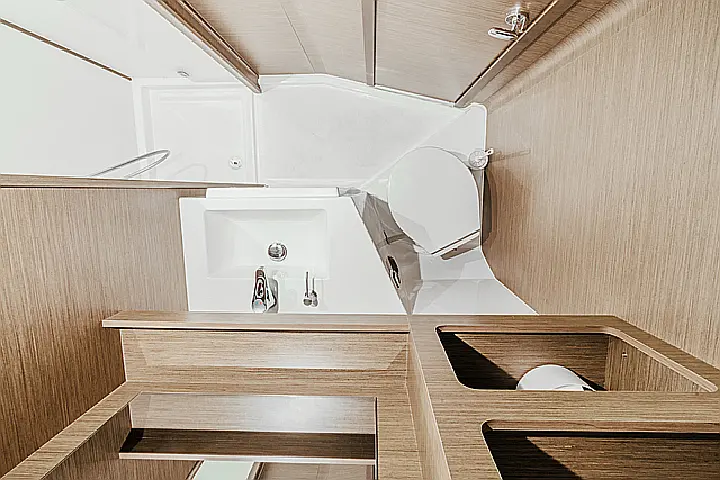 Lagoon 42 - 