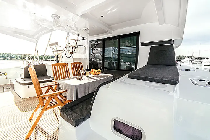 Lagoon 42 - 