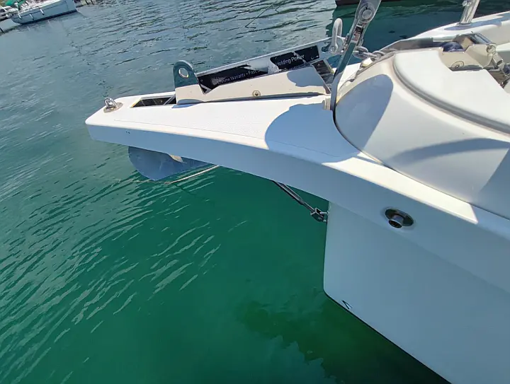 Bavaria C42 - 