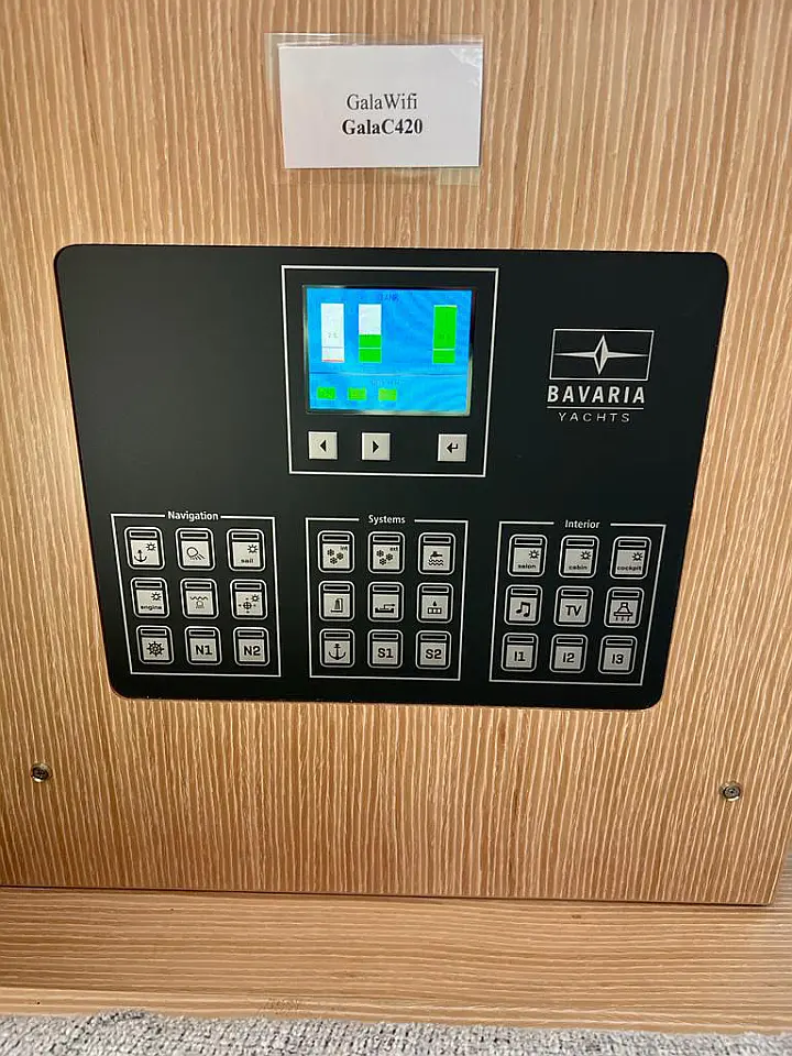 Bavaria C42 - 