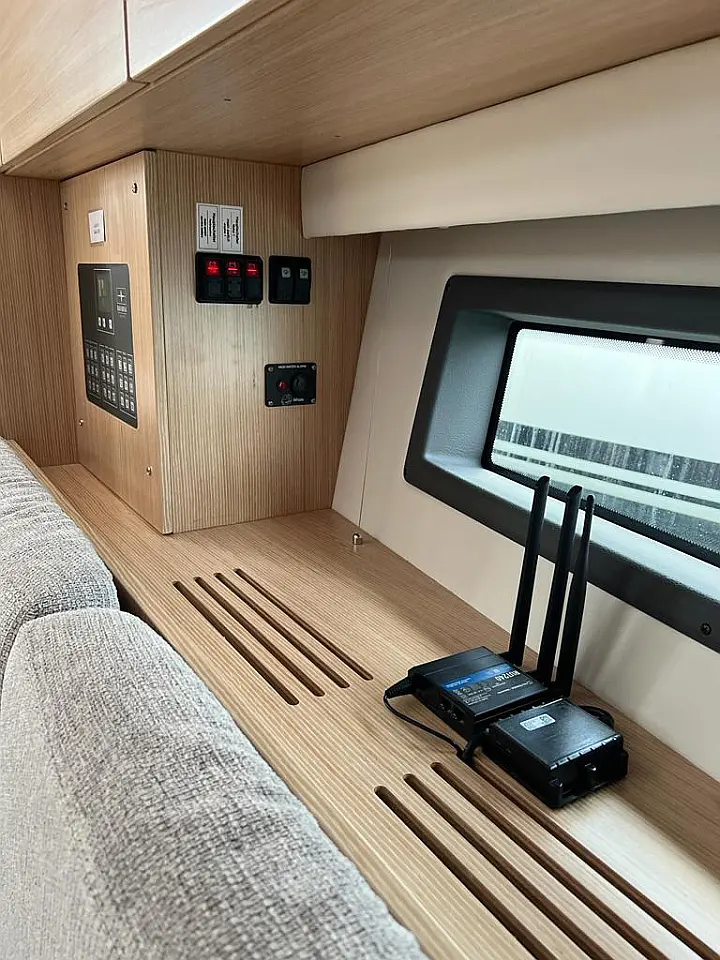 Bavaria C42 - 