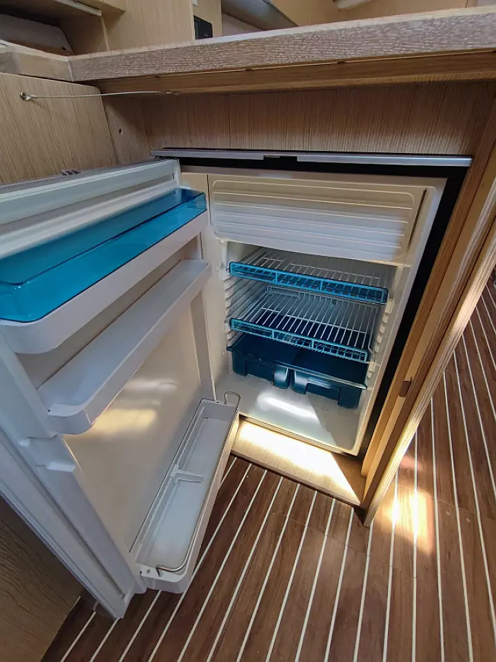 Bavaria C42 - 