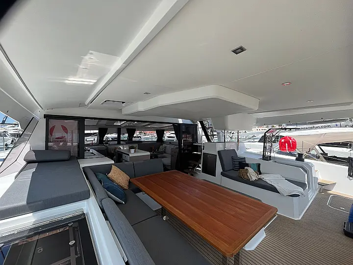 Aura 51 - 