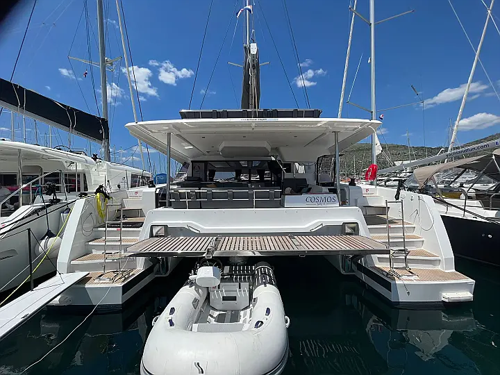 Aura 51 - 