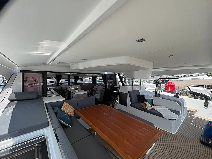 Aura 51 - 