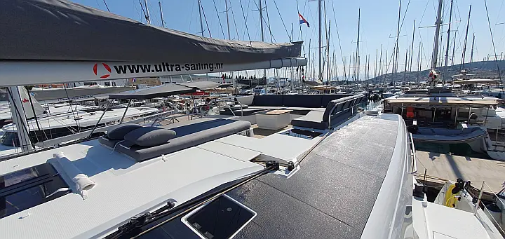 Aura 51 - 