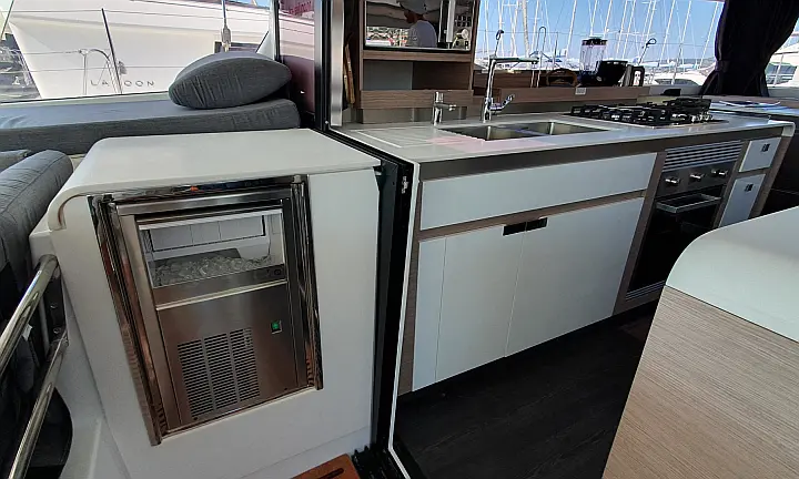 Aura 51 - 