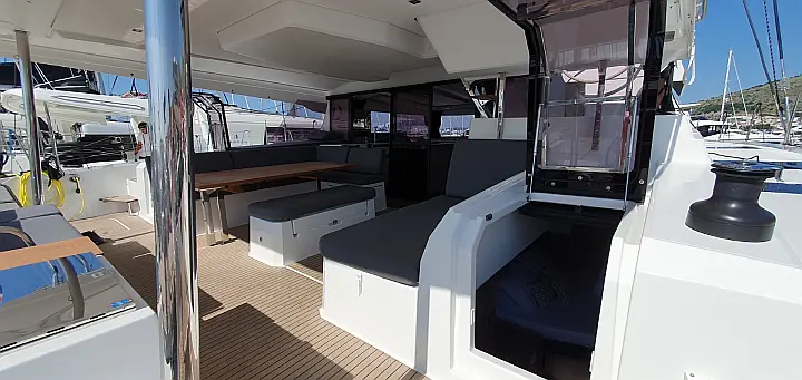 Aura 51 - 