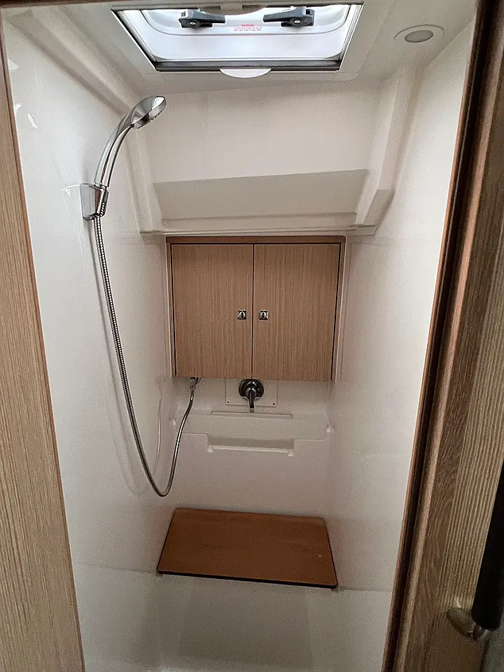 Bavaria C45 Style - 