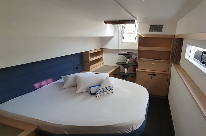 Aura 51 - 