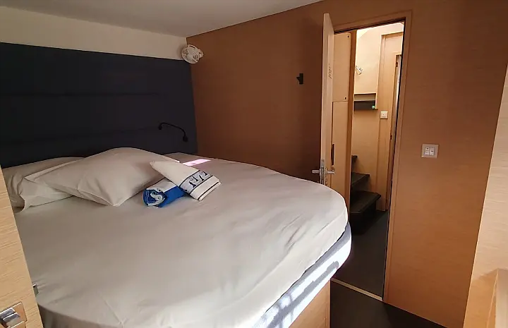 Aura 51 - 