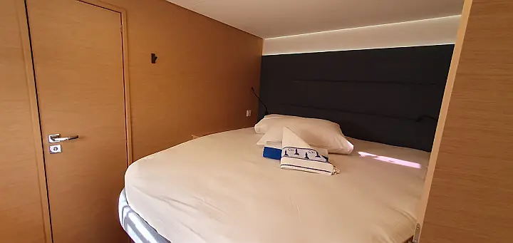 Aura 51 - 
