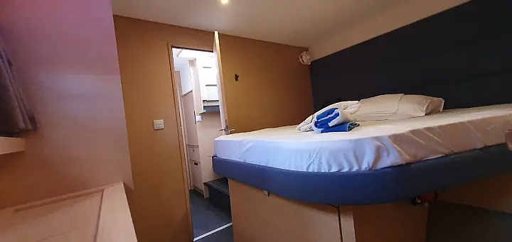 Aura 51 - 