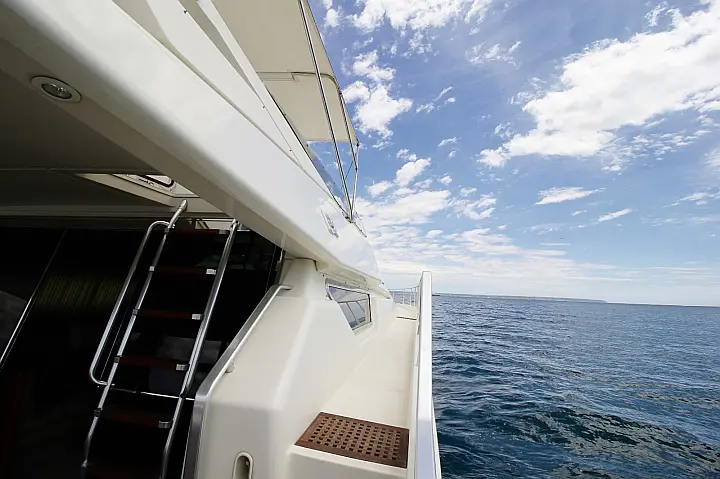 Ferretti 175 FLY - banda estribor