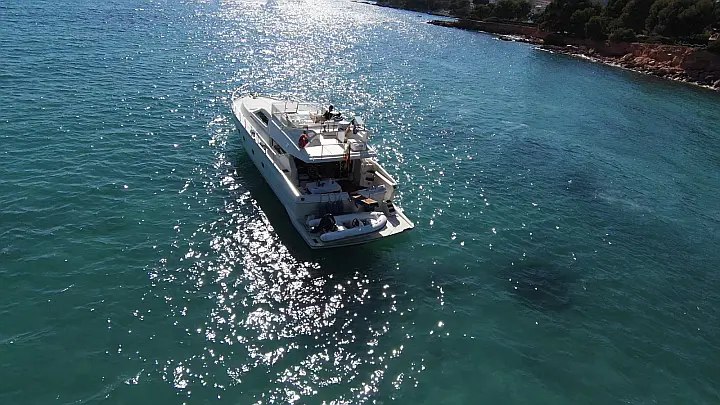 Ferretti 175 FLY - dron popa