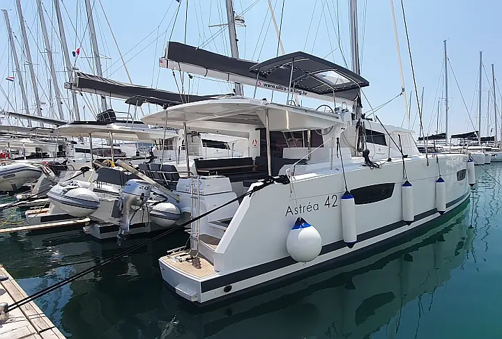 Astréa 42 - 