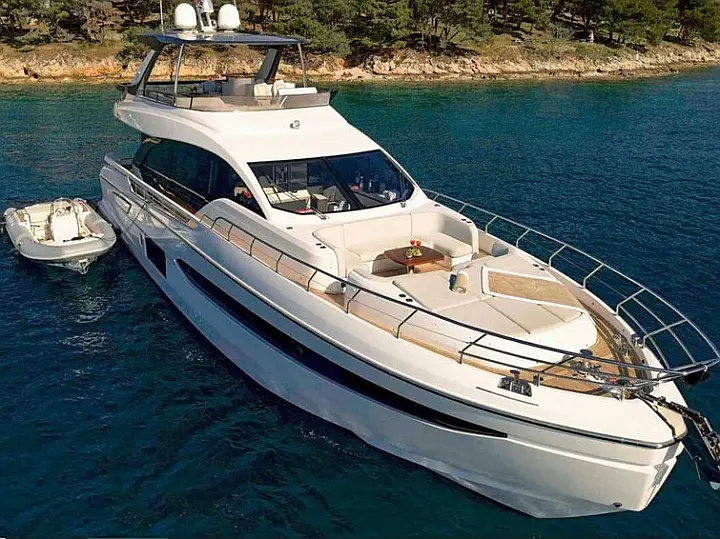Azimut 78 Fly - External image