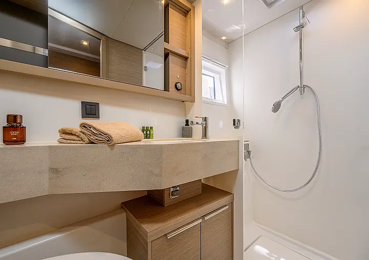 Lagoon 46 - 