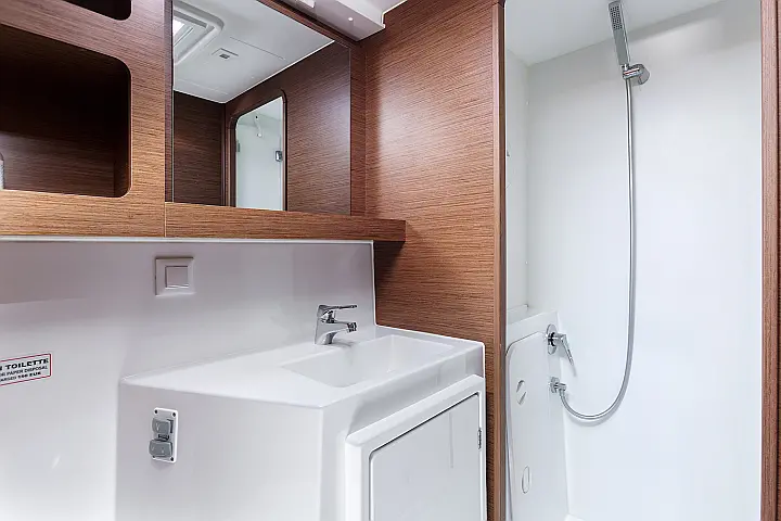 Lagoon 42 - 