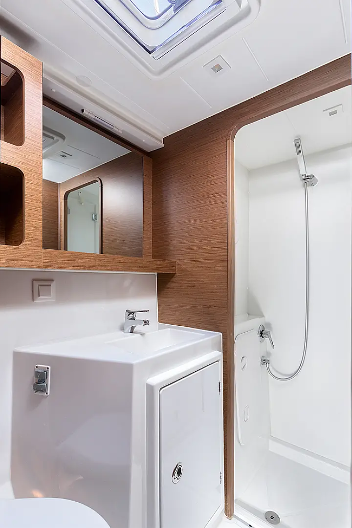 Lagoon 42 - 
