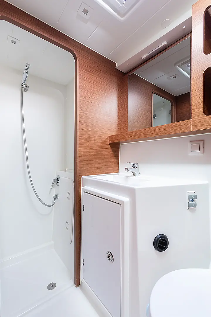 Lagoon 42 - 