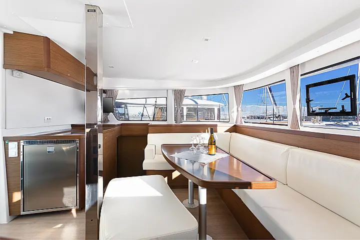 Lagoon 42 - 