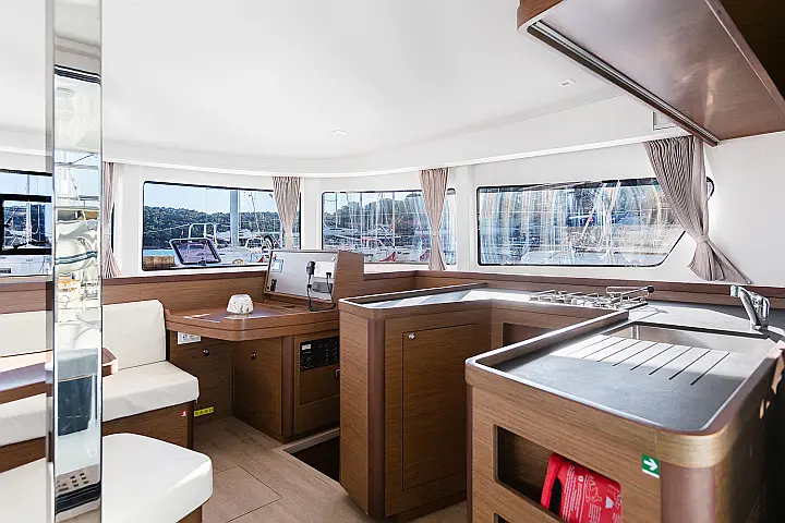 Lagoon 42 - 