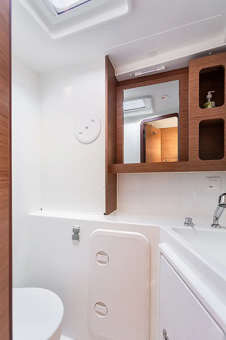 Lagoon 42 - 