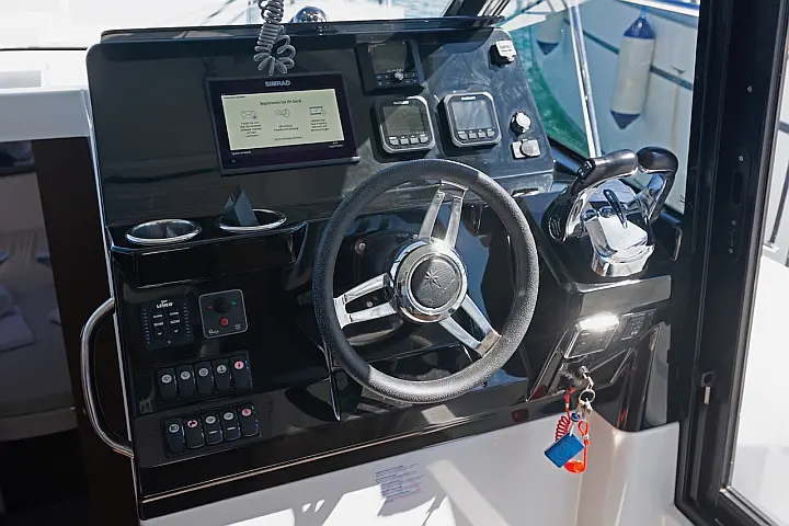Merry Fisher 1095 - 
