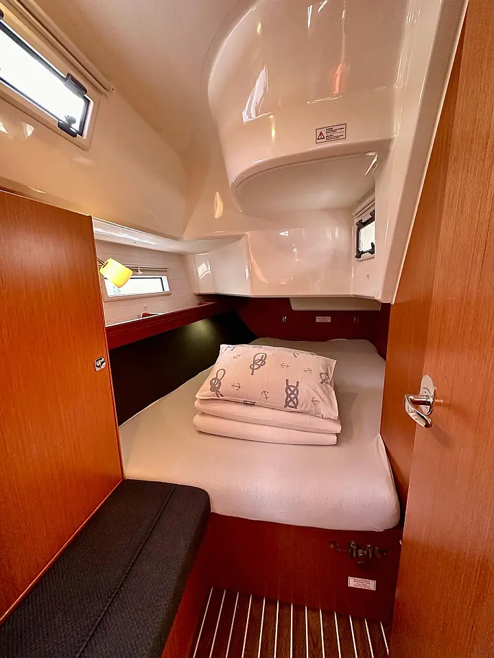 Bavaria Cruiser 37 - 
