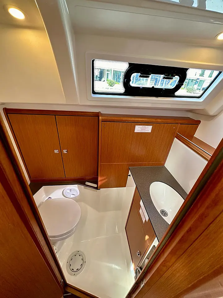Bavaria Cruiser 37 - 