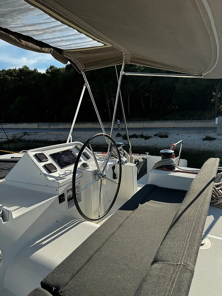 Lagoon 450 Fly - 
