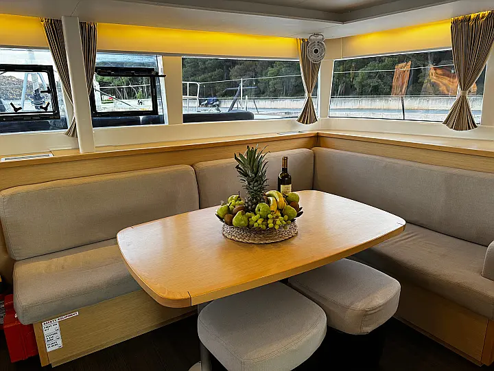 Lagoon 450 Fly - 