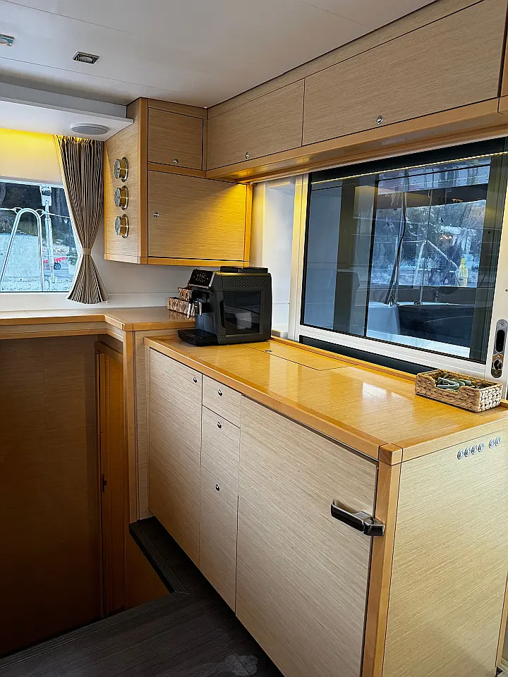 Lagoon 450 Fly - 