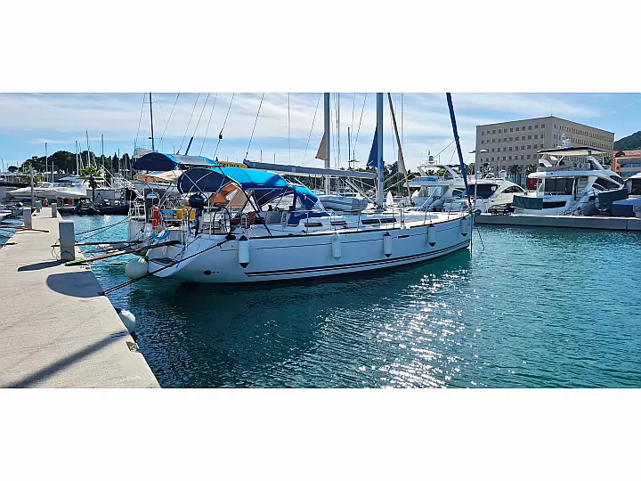 Dufour 455 Grand Large - External image