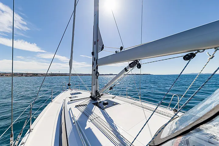Bavaria C38 - 