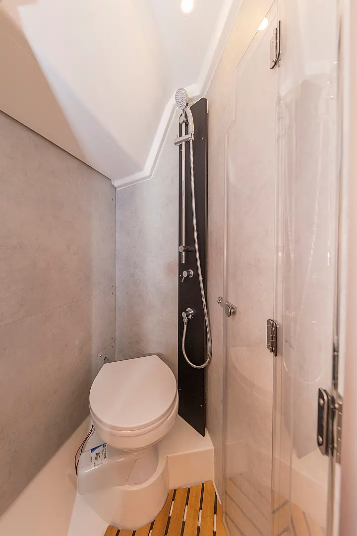 Bavaria C38 - 