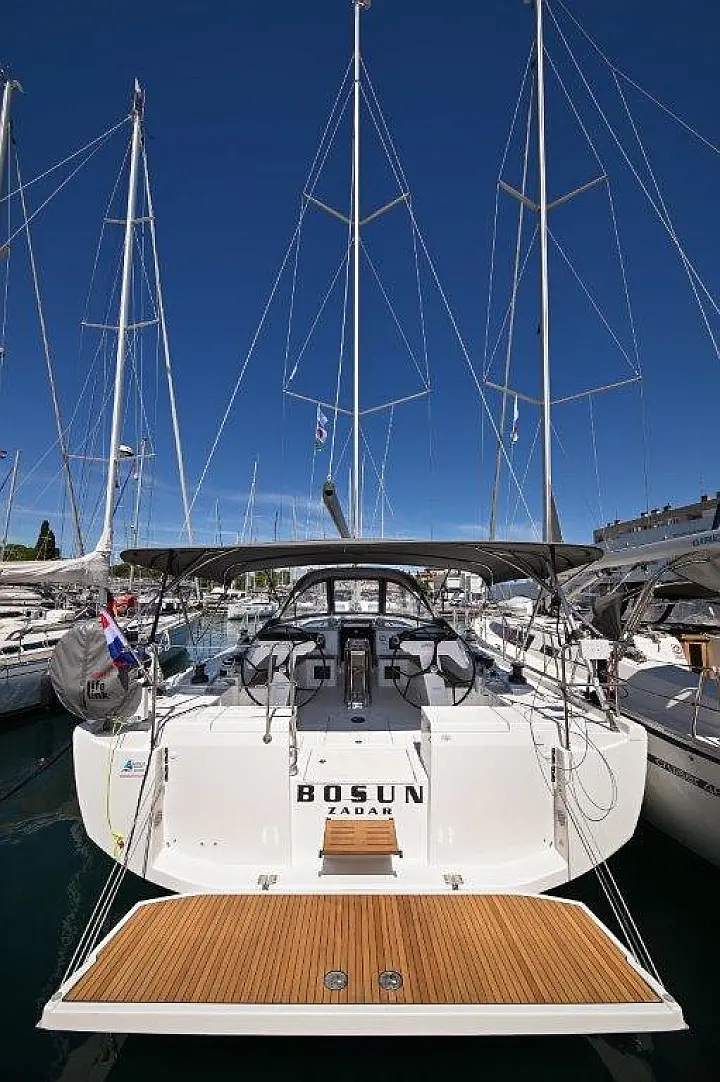 Bavaria C46 - 