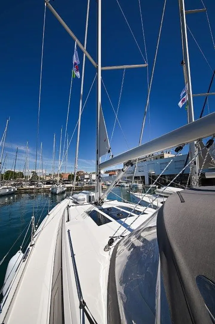 Bavaria C46 - 