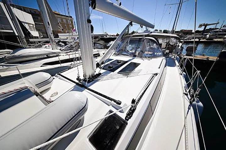 Bavaria C46 - 