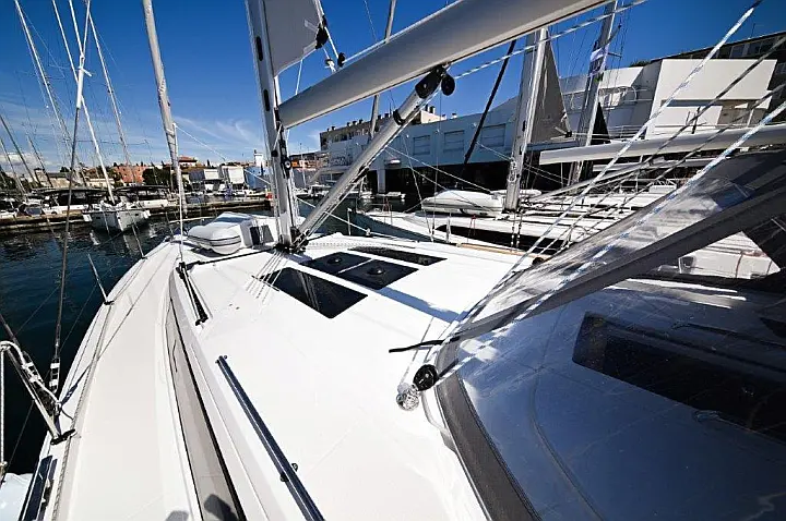 Bavaria C46 - 