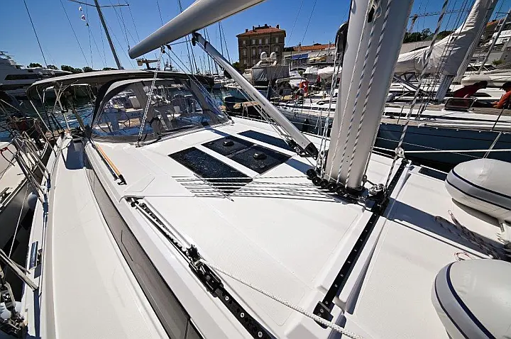 Bavaria C46 - 