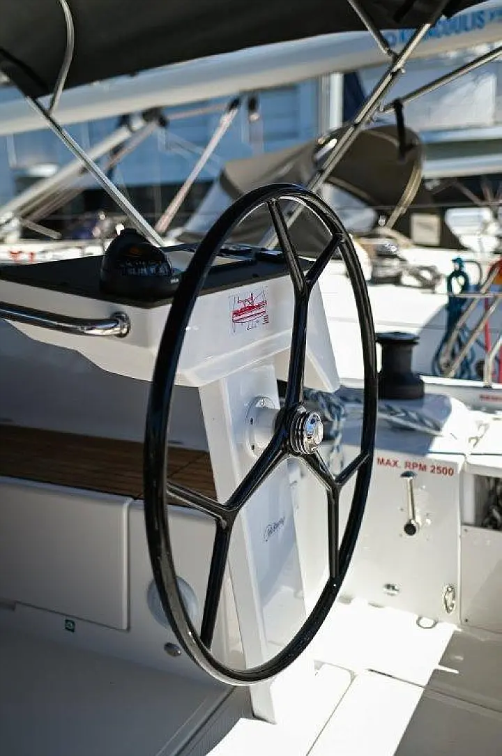 Bavaria C46 - 