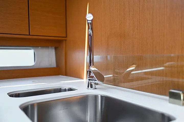 Bavaria C46 - 