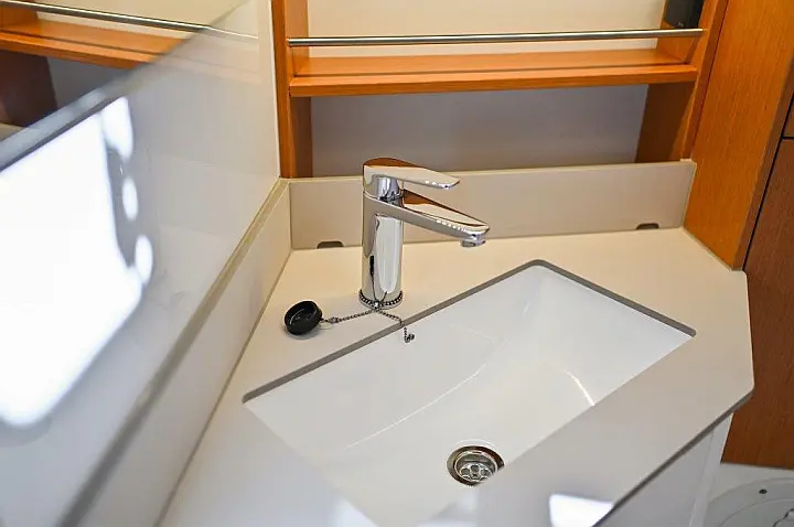 Bavaria C46 - 