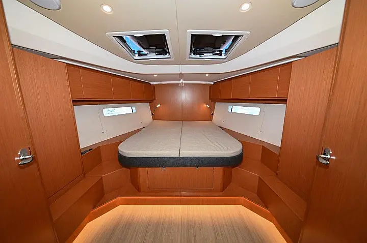 Bavaria C46 - 
