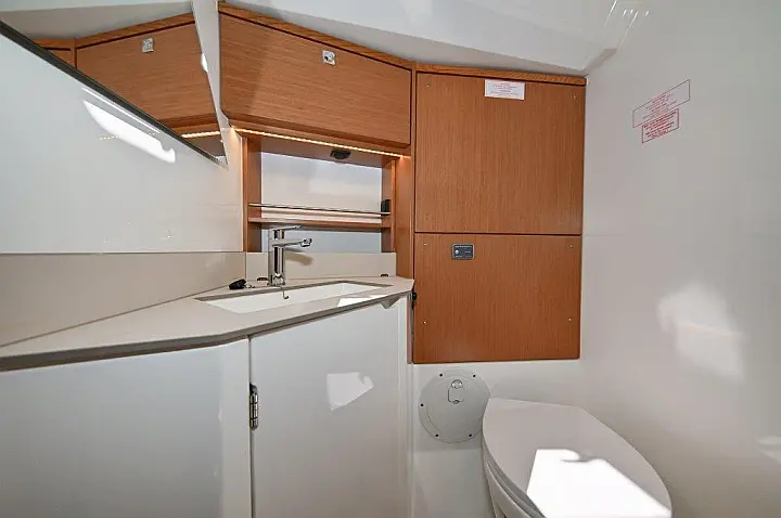 Bavaria C46 - 