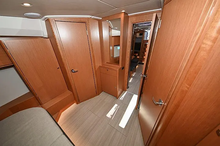 Bavaria C46 - 
